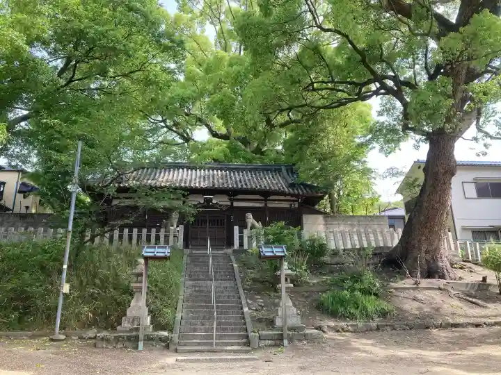 沢田八幡神社の{uncategorized: "未分類", other: "その他", undefined: "問題あり", building: "その他建物", grave: "お墓", sacred_gate: "鳥居", guardian: "狛犬", statue: "像", buddha: "仏像", history: "歴史", nature: "自然", garden: "庭園", animal: "動物", pagoda: "塔", temizu: "手水舎", mountain_gate: "山門・神門", sanctuary: "本殿・本堂", subordinate: "末社・摂社", art: "芸術", scenery: "景色", jizo: "地蔵", ema: "絵馬", goshuin: "御朱印", omikuji: "おみくじ", items: "授与品その他", amulet: "お守り", goshuincho: "御朱印帳", eats: "食事", festival: "お祭り", votive_dance: "神楽", shichigosan: "七五三参", wedding: "結婚式", experience: "体験その他", initially: "初詣", around: "周辺", anti_infection: "感染症対策"}