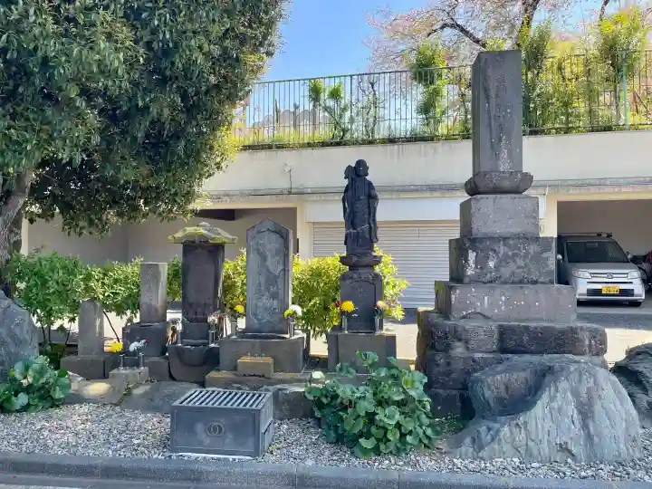 禅定院の{uncategorized: "未分類", other: "その他", undefined: "問題あり", building: "その他建物", grave: "お墓", sacred_gate: "鳥居", guardian: "狛犬", statue: "像", buddha: "仏像", history: "歴史", nature: "自然", garden: "庭園", animal: "動物", pagoda: "塔", temizu: "手水舎", mountain_gate: "山門・神門", sanctuary: "本殿・本堂", subordinate: "末社・摂社", art: "芸術", scenery: "景色", jizo: "地蔵", ema: "絵馬", goshuin: "御朱印", omikuji: "おみくじ", items: "授与品その他", amulet: "お守り", goshuincho: "御朱印帳", eats: "食事", festival: "お祭り", votive_dance: "神楽", shichigosan: "七五三参", wedding: "結婚式", experience: "体験その他", initially: "初詣", around: "周辺", anti_infection: "感染症対策"}