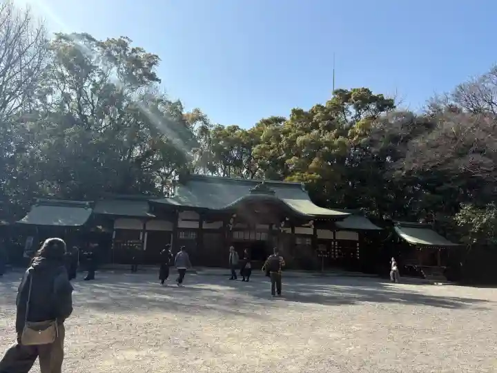 熱田神宮の{uncategorized: "未分類", other: "その他", undefined: "問題あり", building: "その他建物", grave: "お墓", sacred_gate: "鳥居", guardian: "狛犬", statue: "像", buddha: "仏像", history: "歴史", nature: "自然", garden: "庭園", animal: "動物", pagoda: "塔", temizu: "手水舎", mountain_gate: "山門・神門", sanctuary: "本殿・本堂", subordinate: "末社・摂社", art: "芸術", scenery: "景色", jizo: "地蔵", ema: "絵馬", goshuin: "御朱印", omikuji: "おみくじ", items: "授与品その他", amulet: "お守り", goshuincho: "御朱印帳", eats: "食事", festival: "お祭り", votive_dance: "神楽", shichigosan: "七五三参", wedding: "結婚式", experience: "体験その他", initially: "初詣", around: "周辺", anti_infection: "感染症対策"}