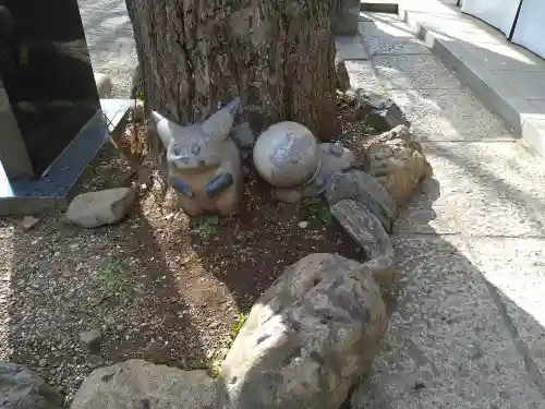 居木神社の像