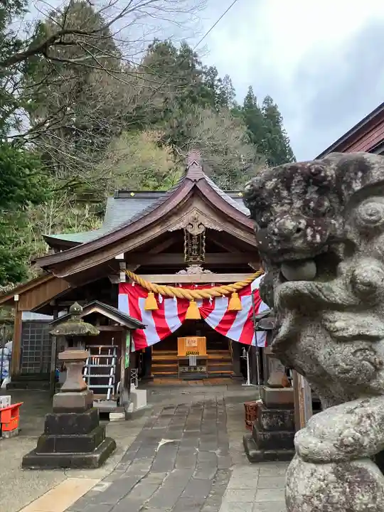 高龍神社の本殿・本堂