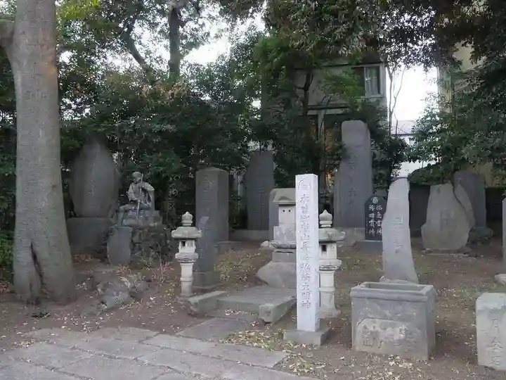嶺御嶽神社のその他建物