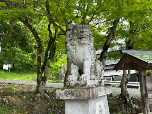 宇倍神社の狛犬