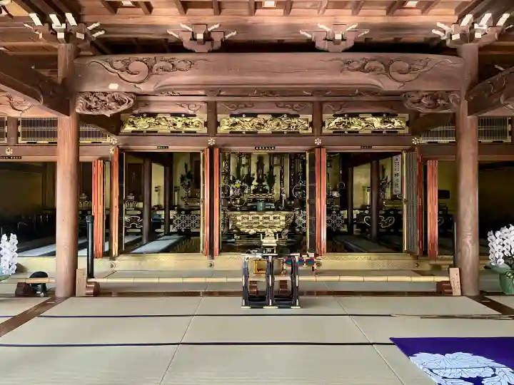 光明寺の{uncategorized: "未分類", other: "その他", undefined: "問題あり", building: "その他建物", grave: "お墓", sacred_gate: "鳥居", guardian: "狛犬", statue: "像", buddha: "仏像", history: "歴史", nature: "自然", garden: "庭園", animal: "動物", pagoda: "塔", temizu: "手水舎", mountain_gate: "山門・神門", sanctuary: "本殿・本堂", subordinate: "末社・摂社", art: "芸術", scenery: "景色", jizo: "地蔵", ema: "絵馬", goshuin: "御朱印", omikuji: "おみくじ", items: "授与品その他", amulet: "お守り", goshuincho: "御朱印帳", eats: "食事", festival: "お祭り", votive_dance: "神楽", shichigosan: "七五三参", wedding: "結婚式", experience: "体験その他", initially: "初詣", around: "周辺", anti_infection: "感染症対策"}