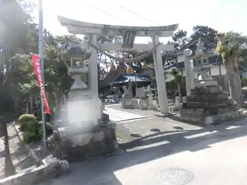 乃伎多神社（高月町東阿閉）の鳥居