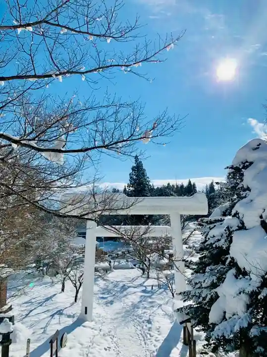 土津神社|こどもと出世の神さまの鳥居