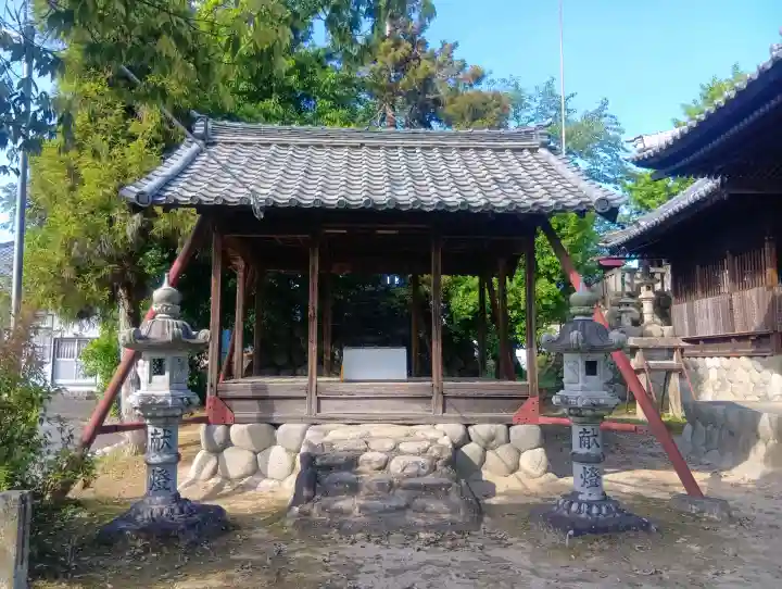 日枝神社の{uncategorized: "未分類", other: "その他", undefined: "問題あり", building: "その他建物", grave: "お墓", sacred_gate: "鳥居", guardian: "狛犬", statue: "像", buddha: "仏像", history: "歴史", nature: "自然", garden: "庭園", animal: "動物", pagoda: "塔", temizu: "手水舎", mountain_gate: "山門・神門", sanctuary: "本殿・本堂", subordinate: "末社・摂社", art: "芸術", scenery: "景色", jizo: "地蔵", ema: "絵馬", goshuin: "御朱印", omikuji: "おみくじ", items: "授与品その他", amulet: "お守り", goshuincho: "御朱印帳", eats: "食事", festival: "お祭り", votive_dance: "神楽", shichigosan: "七五三参", wedding: "結婚式", experience: "体験その他", initially: "初詣", around: "周辺", anti_infection: "感染症対策"}