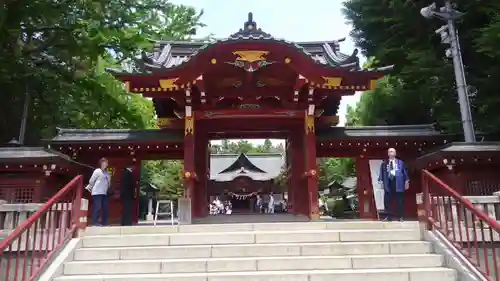 秩父神社の山門