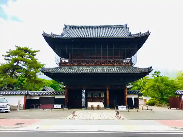 建中寺の山門・神門