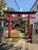 柳原稲荷神社の{uncategorized: "未分類", other: "その他", undefined: "問題あり", building: "その他建物", grave: "お墓", sacred_gate: "鳥居", guardian: "狛犬", statue: "像", buddha: "仏像", history: "歴史", nature: "自然", garden: "庭園", animal: "動物", pagoda: "塔", temizu: "手水舎", mountain_gate: "山門・神門", sanctuary: "本殿・本堂", subordinate: "末社・摂社", art: "芸術", scenery: "景色", jizo: "地蔵", ema: "絵馬", goshuin: "御朱印", omikuji: "おみくじ", items: "授与品その他", amulet: "お守り", goshuincho: "御朱印帳", eats: "食事", festival: "お祭り", votive_dance: "神楽", shichigosan: "七五三参", wedding: "結婚式", experience: "体験その他", initially: "初詣", around: "周辺", anti_infection: "感染症対策"}