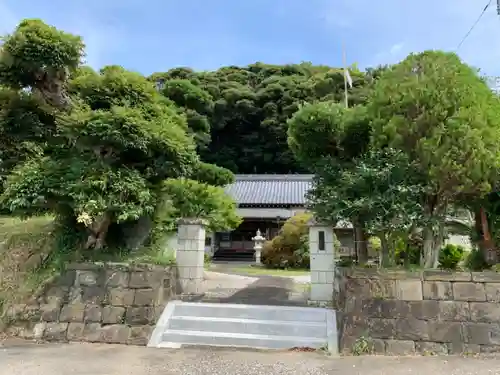 安養寺の山門