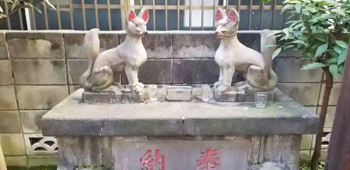 千代田稲荷神社の狛犬