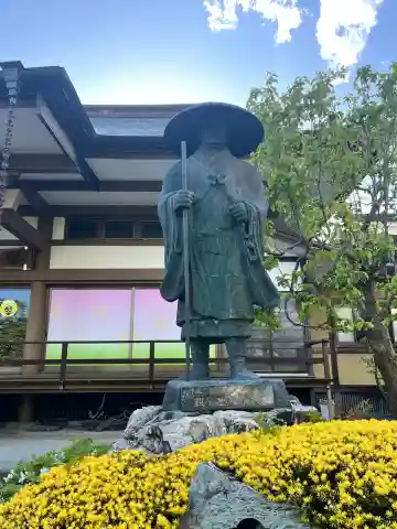 甘露寺の{uncategorized: "未分類", other: "その他", undefined: "問題あり", building: "その他建物", grave: "お墓", sacred_gate: "鳥居", guardian: "狛犬", statue: "像", buddha: "仏像", history: "歴史", nature: "自然", garden: "庭園", animal: "動物", pagoda: "塔", temizu: "手水舎", mountain_gate: "山門・神門", sanctuary: "本殿・本堂", subordinate: "末社・摂社", art: "芸術", scenery: "景色", jizo: "地蔵", ema: "絵馬", goshuin: "御朱印", omikuji: "おみくじ", items: "授与品その他", amulet: "お守り", goshuincho: "御朱印帳", eats: "食事", festival: "お祭り", votive_dance: "神楽", shichigosan: "七五三参", wedding: "結婚式", experience: "体験その他", initially: "初詣", around: "周辺", anti_infection: "感染症対策"}