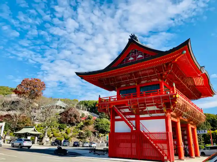 成田山名古屋別院大聖寺(犬山成田山)の山門・神門