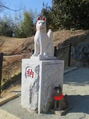 差出磯大嶽山神社 仕事と健康と厄よけの神さまの狛犬