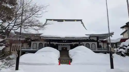 妙法寺の本殿・本堂