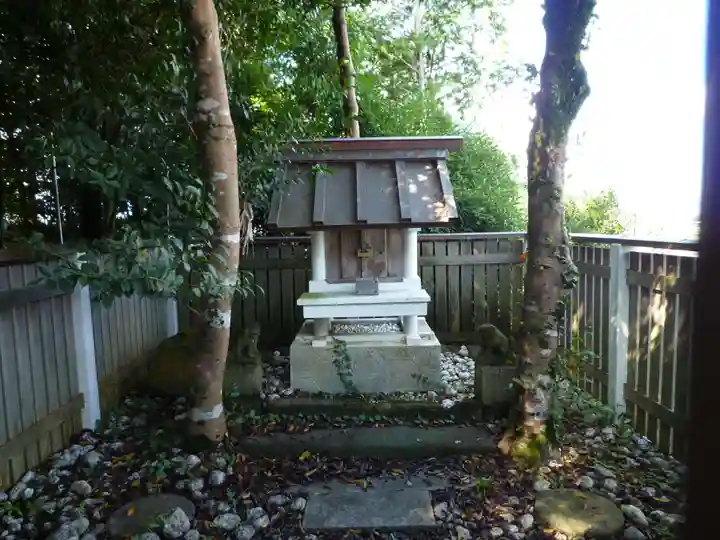 八柱神社の本殿・本堂