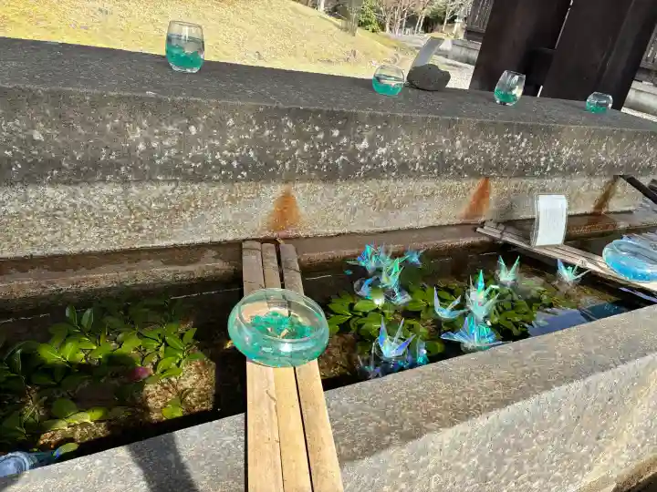 吉野神宮の{uncategorized: "未分類", other: "その他", undefined: "問題あり", building: "その他建物", grave: "お墓", sacred_gate: "鳥居", guardian: "狛犬", statue: "像", buddha: "仏像", history: "歴史", nature: "自然", garden: "庭園", animal: "動物", pagoda: "塔", temizu: "手水舎", mountain_gate: "山門・神門", sanctuary: "本殿・本堂", subordinate: "末社・摂社", art: "芸術", scenery: "景色", jizo: "地蔵", ema: "絵馬", goshuin: "御朱印", omikuji: "おみくじ", items: "授与品その他", amulet: "お守り", goshuincho: "御朱印帳", eats: "食事", festival: "お祭り", votive_dance: "神楽", shichigosan: "七五三参", wedding: "結婚式", experience: "体験その他", initially: "初詣", around: "周辺", anti_infection: "感染症対策"}