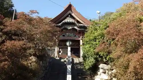 龍泉寺の本殿