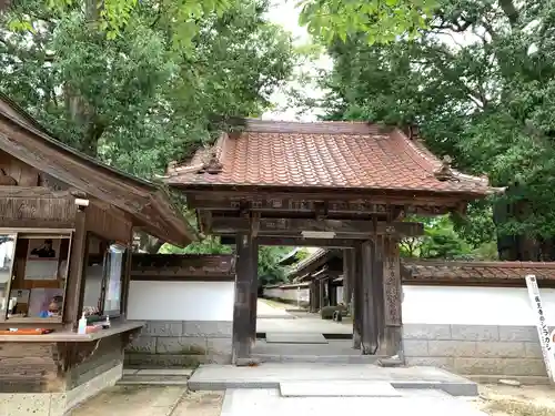 医王寺の山門・神門