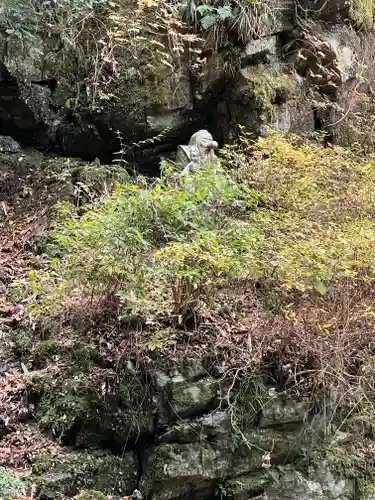  川上山若宮八幡宮の像