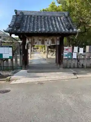 柴籬神社の山門・神門