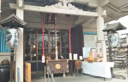 銀杏岡八幡神社の本殿・本堂