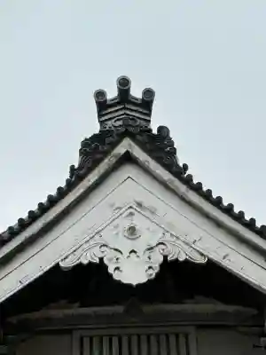 東本願寺の{uncategorized: "未分類", other: "その他", undefined: "問題あり", building: "その他建物", grave: "お墓", sacred_gate: "鳥居", guardian: "狛犬", statue: "像", buddha: "仏像", history: "歴史", nature: "自然", garden: "庭園", animal: "動物", pagoda: "塔", temizu: "手水舎", mountain_gate: "山門・神門", sanctuary: "本殿・本堂", subordinate: "末社・摂社", art: "芸術", scenery: "景色", jizo: "地蔵", ema: "絵馬", goshuin: "御朱印", omikuji: "おみくじ", items: "授与品その他", amulet: "お守り", goshuincho: "御朱印帳", eats: "食事", festival: "お祭り", votive_dance: "神楽", shichigosan: "七五三参", wedding: "結婚式", experience: "体験その他", initially: "初詣", around: "周辺", anti_infection: "感染症対策"}