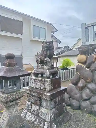 神明神社の{uncategorized: "未分類", other: "その他", undefined: "問題あり", building: "その他建物", grave: "お墓", sacred_gate: "鳥居", guardian: "狛犬", statue: "像", buddha: "仏像", history: "歴史", nature: "自然", garden: "庭園", animal: "動物", pagoda: "塔", temizu: "手水舎", mountain_gate: "山門・神門", sanctuary: "本殿・本堂", subordinate: "末社・摂社", art: "芸術", scenery: "景色", jizo: "地蔵", ema: "絵馬", goshuin: "御朱印", omikuji: "おみくじ", items: "授与品その他", amulet: "お守り", goshuincho: "御朱印帳", eats: "食事", festival: "お祭り", votive_dance: "神楽", shichigosan: "七五三参", wedding: "結婚式", experience: "体験その他", initially: "初詣", around: "周辺", anti_infection: "感染症対策"}
