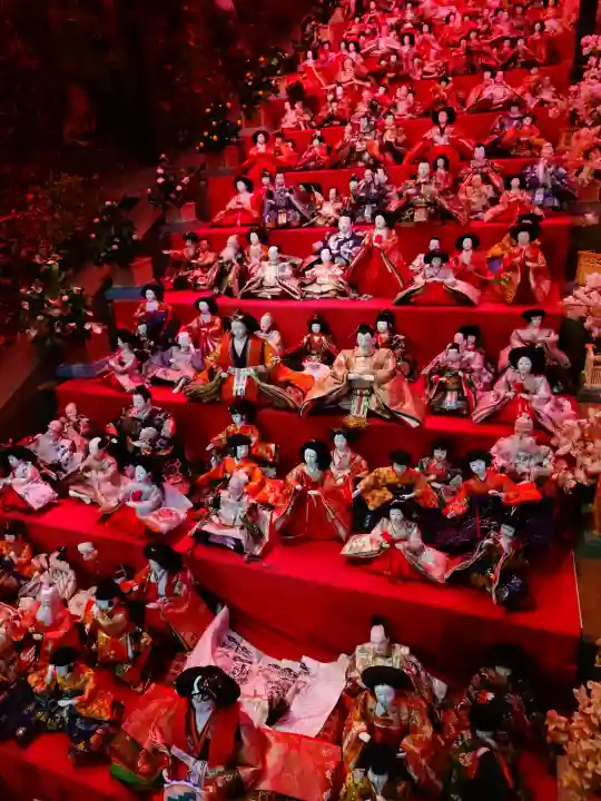 座間神社の{uncategorized: "未分類", other: "その他", undefined: "問題あり", building: "その他建物", grave: "お墓", sacred_gate: "鳥居", guardian: "狛犬", statue: "像", buddha: "仏像", history: "歴史", nature: "自然", garden: "庭園", animal: "動物", pagoda: "塔", temizu: "手水舎", mountain_gate: "山門・神門", sanctuary: "本殿・本堂", subordinate: "末社・摂社", art: "芸術", scenery: "景色", jizo: "地蔵", ema: "絵馬", goshuin: "御朱印", omikuji: "おみくじ", items: "授与品その他", amulet: "お守り", goshuincho: "御朱印帳", eats: "食事", festival: "お祭り", votive_dance: "神楽", shichigosan: "七五三参", wedding: "結婚式", experience: "体験その他", initially: "初詣", around: "周辺", anti_infection: "感染症対策"}