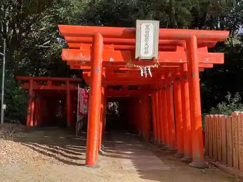 白山社の鳥居