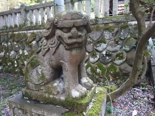 斐太神社の狛犬