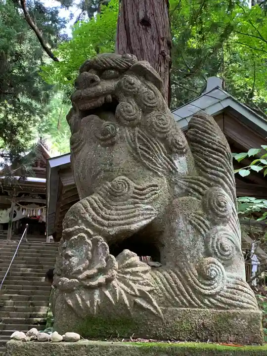 愛宕神社の狛犬