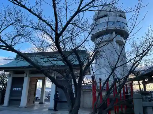 柿本神社の山門