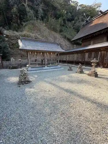 佐太神社の{uncategorized: "未分類", other: "その他", undefined: "問題あり", building: "その他建物", grave: "お墓", sacred_gate: "鳥居", guardian: "狛犬", statue: "像", buddha: "仏像", history: "歴史", nature: "自然", garden: "庭園", animal: "動物", pagoda: "塔", temizu: "手水舎", mountain_gate: "山門・神門", sanctuary: "本殿・本堂", subordinate: "末社・摂社", art: "芸術", scenery: "景色", jizo: "地蔵", ema: "絵馬", goshuin: "御朱印", omikuji: "おみくじ", items: "授与品その他", amulet: "お守り", goshuincho: "御朱印帳", eats: "食事", festival: "お祭り", votive_dance: "神楽", shichigosan: "七五三参", wedding: "結婚式", experience: "体験その他", initially: "初詣", around: "周辺", anti_infection: "感染症対策"}