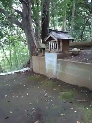 村社御嶽神社の末社・摂社