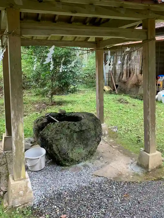 平田神社の手水舎