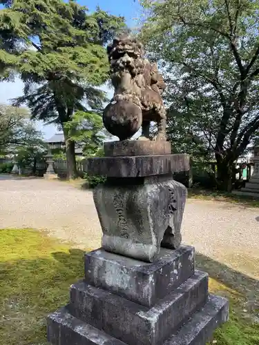 村山神社の狛犬