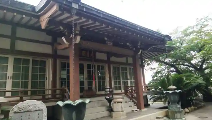 舎利尊勝寺の本殿・本堂