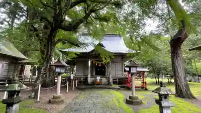 上沼八幡神社の本殿・本堂