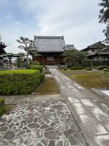 観音院の{uncategorized: "未分類", other: "その他", undefined: "問題あり", building: "その他建物", grave: "お墓", sacred_gate: "鳥居", guardian: "狛犬", statue: "像", buddha: "仏像", history: "歴史", nature: "自然", garden: "庭園", animal: "動物", pagoda: "塔", temizu: "手水舎", mountain_gate: "山門・神門", sanctuary: "本殿・本堂", subordinate: "末社・摂社", art: "芸術", scenery: "景色", jizo: "地蔵", ema: "絵馬", goshuin: "御朱印", omikuji: "おみくじ", items: "授与品その他", amulet: "お守り", goshuincho: "御朱印帳", eats: "食事", festival: "お祭り", votive_dance: "神楽", shichigosan: "七五三参", wedding: "結婚式", experience: "体験その他", initially: "初詣", around: "周辺", anti_infection: "感染症対策"}