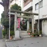 亀塚稲荷神社の鳥居