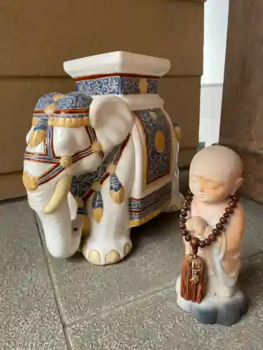 忠綱寺の{uncategorized: "未分類", other: "その他", undefined: "問題あり", building: "その他建物", grave: "お墓", sacred_gate: "鳥居", guardian: "狛犬", statue: "像", buddha: "仏像", history: "歴史", nature: "自然", garden: "庭園", animal: "動物", pagoda: "塔", temizu: "手水舎", mountain_gate: "山門・神門", sanctuary: "本殿・本堂", subordinate: "末社・摂社", art: "芸術", scenery: "景色", jizo: "地蔵", ema: "絵馬", goshuin: "御朱印", omikuji: "おみくじ", items: "授与品その他", amulet: "お守り", goshuincho: "御朱印帳", eats: "食事", festival: "お祭り", votive_dance: "神楽", shichigosan: "七五三参", wedding: "結婚式", experience: "体験その他", initially: "初詣", around: "周辺", anti_infection: "感染症対策"}