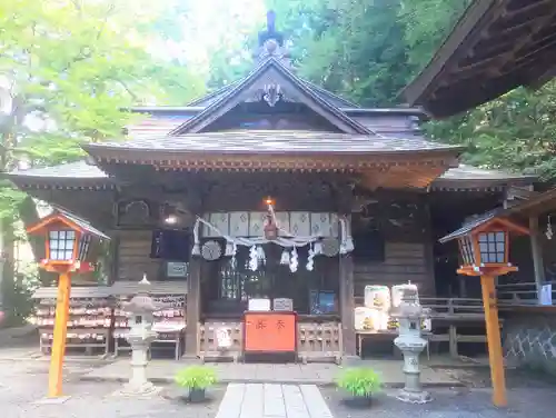 新倉富士浅間神社の本殿