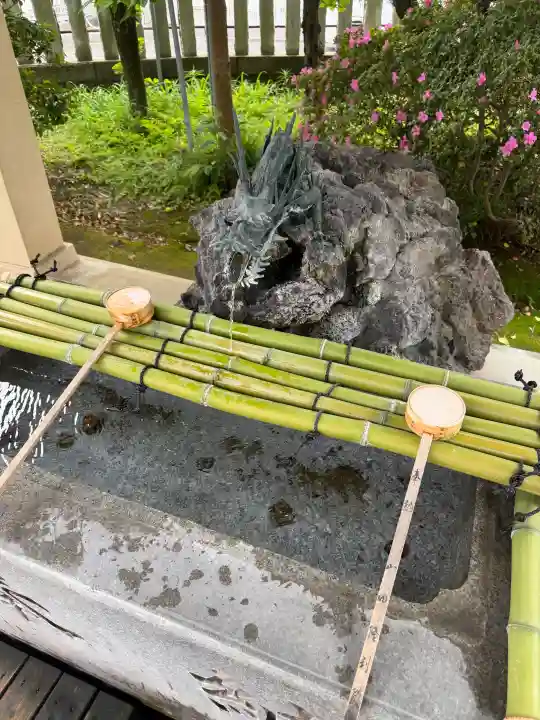 青砥神社の{uncategorized: "未分類", other: "その他", undefined: "問題あり", building: "その他建物", grave: "お墓", sacred_gate: "鳥居", guardian: "狛犬", statue: "像", buddha: "仏像", history: "歴史", nature: "自然", garden: "庭園", animal: "動物", pagoda: "塔", temizu: "手水舎", mountain_gate: "山門・神門", sanctuary: "本殿・本堂", subordinate: "末社・摂社", art: "芸術", scenery: "景色", jizo: "地蔵", ema: "絵馬", goshuin: "御朱印", omikuji: "おみくじ", items: "授与品その他", amulet: "お守り", goshuincho: "御朱印帳", eats: "食事", festival: "お祭り", votive_dance: "神楽", shichigosan: "七五三参", wedding: "結婚式", experience: "体験その他", initially: "初詣", around: "周辺", anti_infection: "感染症対策"}