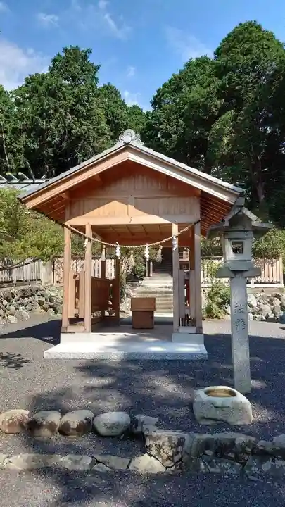 伊奈冨神社の末社・摂社