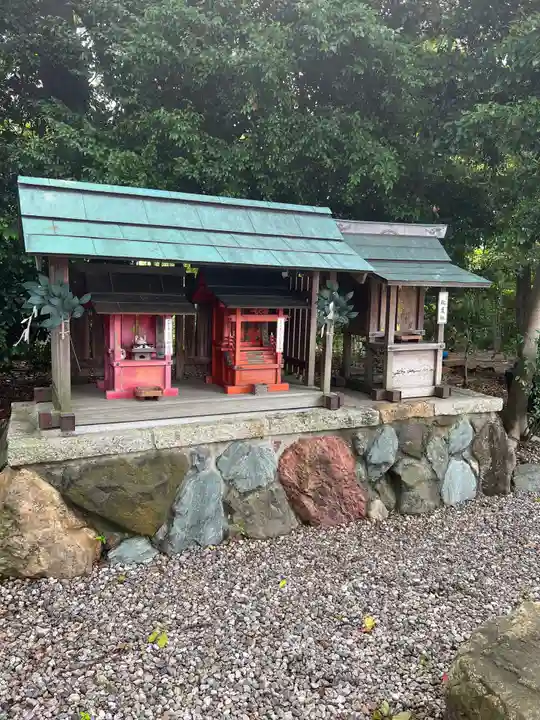 豊藤稲荷神社の末社・摂社