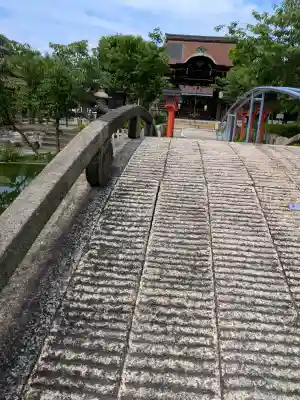 六孫王神社の{uncategorized: "未分類", other: "その他", undefined: "問題あり", building: "その他建物", grave: "お墓", sacred_gate: "鳥居", guardian: "狛犬", statue: "像", buddha: "仏像", history: "歴史", nature: "自然", garden: "庭園", animal: "動物", pagoda: "塔", temizu: "手水舎", mountain_gate: "山門・神門", sanctuary: "本殿・本堂", subordinate: "末社・摂社", art: "芸術", scenery: "景色", jizo: "地蔵", ema: "絵馬", goshuin: "御朱印", omikuji: "おみくじ", items: "授与品その他", amulet: "お守り", goshuincho: "御朱印帳", eats: "食事", festival: "お祭り", votive_dance: "神楽", shichigosan: "七五三参", wedding: "結婚式", experience: "体験その他", initially: "初詣", around: "周辺", anti_infection: "感染症対策"}