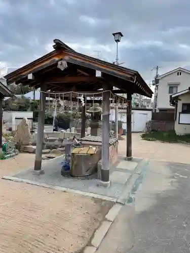 兵庫嚴島神社の手水舎