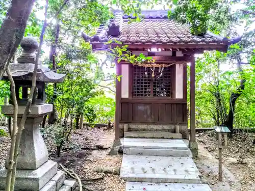 白山社（成岩白山神社）の末社・摂社